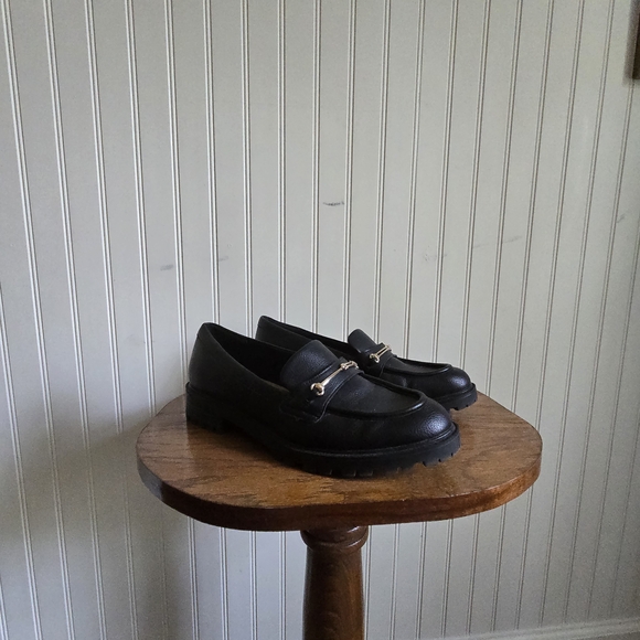 Kelly & Katie Black Leather Loafers Size 10 - Picture 4 of 9